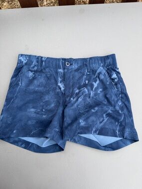 Under Armour heat gear  4 Women's Navy Tie-Dye Performance golf Shorts